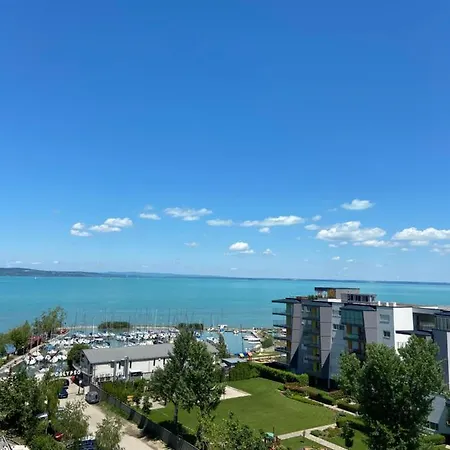 Cadet Premium Apartman *